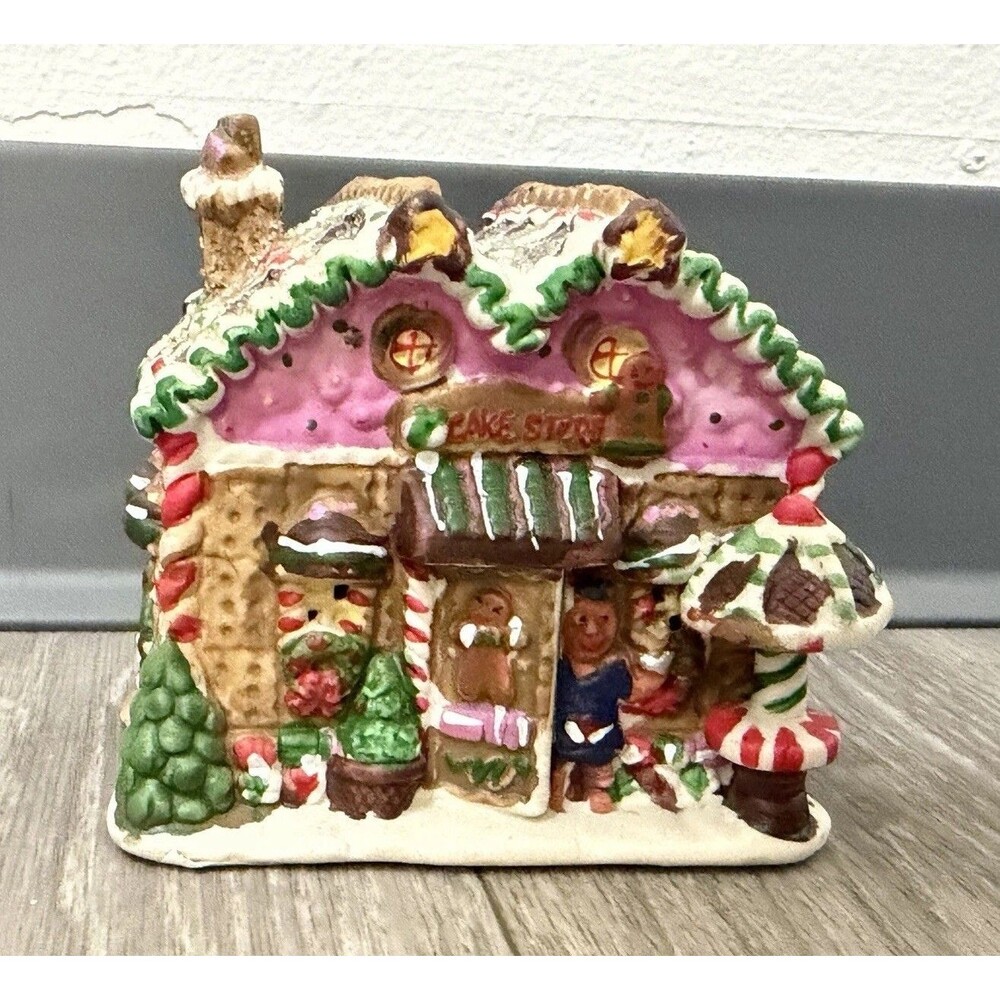 Vintage Ginger Frost Lane 2005 CAKE SHOP Christmas Collectible Village Holiday